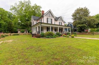 7 Kings Mountain St, York, SC 29745