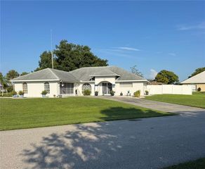 6233 PEBBLE LANE, Sebring, FL 33876