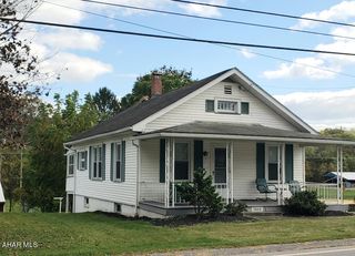 1122 Yellow Springs Dr, Williamsburg, PA 16693