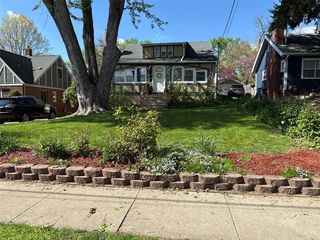 3711 Franklin Ave, Des Moines, IA 50310
