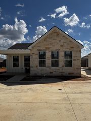 802 S  Creek St #103, Fredericksburg, TX 78624