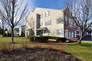 701 Firethorn Dr, Union, NJ 07083