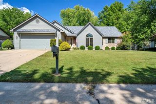 216 Brian Dr, Swansea, IL 62226