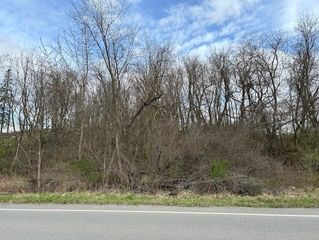 9 Coyle Curtain Rd, Monongahela, PA 15063