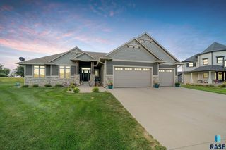9521 W  Kingfisher Dr, Sioux Falls, SD 57107