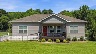 1547 Dallas Lake Rd, Hixson, TN 37343