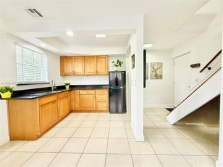 30 SW 11th Ave #4, Miami, FL 33130