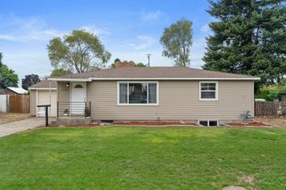 2821 N  Locust Rd, Spokane, WA 99206