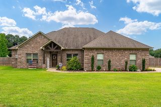 39 Daniel Dr, Conway, AR 72032