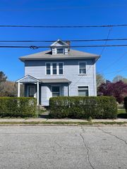 75 Willetts Ave, New London, CT 06320