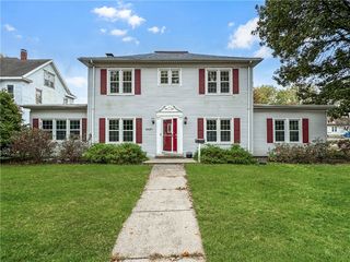 2421 Western Ave, Mattoon, IL 61938
