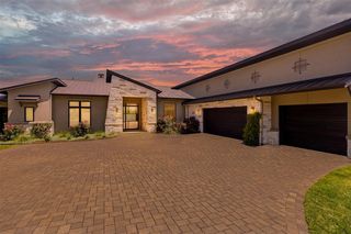 8801 Bellancia Dr, Austin, TX 78738
