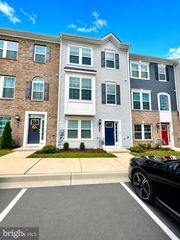 1456 Clingmans Dome Dr, Frederick, MD 21702