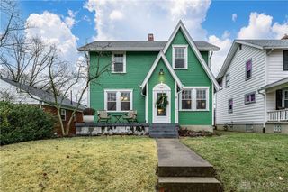 44 Triangle Ave, Dayton, OH 45419