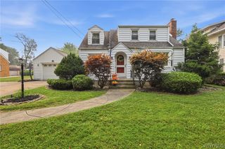 4789 Clifton Pkwy, Hamburg, NY 14075