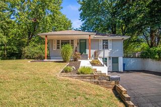 513 Golf St, Odessa, MO 64076