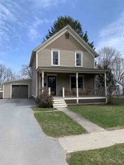 12 Pleasant St, Canton, NY 13617
