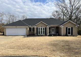 854 Lismore Dr, Columbus, GA 31904