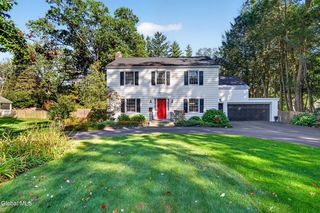 3 Locust Lane, Loudonville, NY 12211