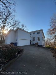 9900 Wellington Way, Fort Smith, AR 72908