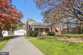 2195 S  Queen St, York, PA 17402