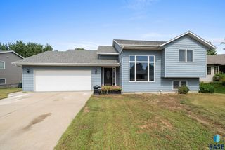 812 E  Heatherwood Cir, Brandon, SD 57005