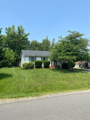 5901 Griffith Way, Fredericksburg, VA 22407