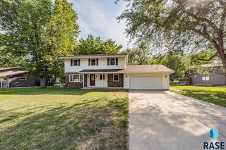 1208 E  Lark St, Brandon, SD 57005