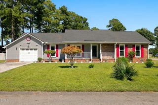 7300 Avila Dr, Fayetteville, NC 28314
