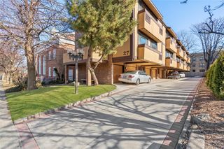 27 Bond Street #E, Great Neck, NY 11021