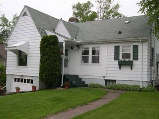909 N  4th Ave E, Duluth, MN 55805