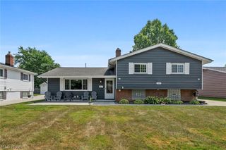 1253 Golden Gate Blvd, Mayfield Heights, OH 44124