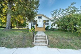 413 E  Fairview Ave, South Bend, IN 46614