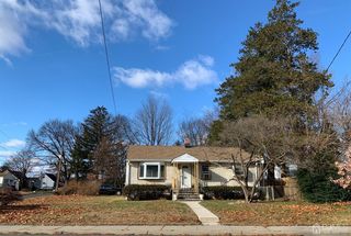 Oak Tree Edison Nj Homes For Sale Oak Tree Edison Nj Real Estate Trulia