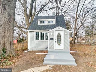 17 W  Buckingham Ave, Mount Ephraim, NJ 08059