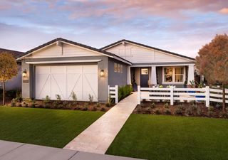 Del Ray Plan in Sterling Grove - Arlington Collection, Surprise, AZ 85388