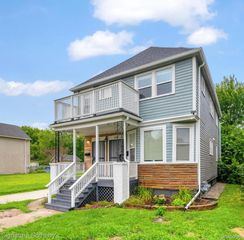 4245 Crane St, Detroit, MI 48214