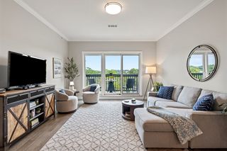 131 Eliot St #405, Milton, MA 02186