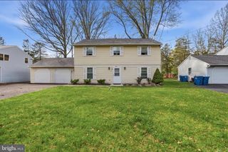 311 E  Park Ave, Sellersville, PA 18960