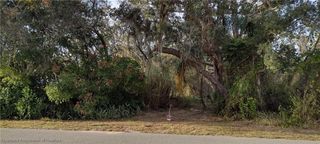 6117 Lake Front Dr, Sebring, FL 33876