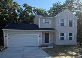508 Emerald Glen Dr, Manchester, MI 48158