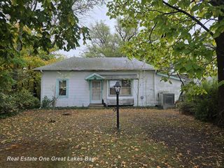 2016 S  Vassar Rd, Vassar, MI 48768