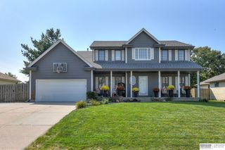 20813 Plum St, Elkhorn, NE 68022