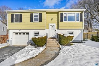 24 Quaker Road, Norwalk, CT 06854