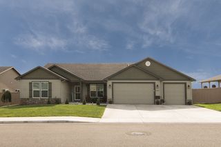 4814 Tamarisk Dr, Pasco, WA 99301