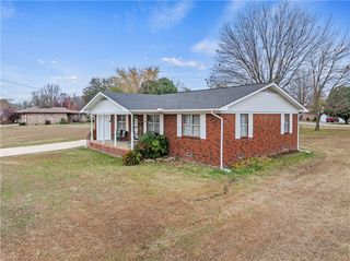 700 N  Carroll Ave, Green Forest, AR 72638