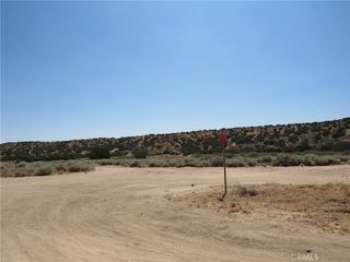 Middleton Ave, Hesperia, CA 92345