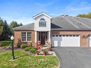 4804 Senate Ct, Valencia, PA 16059