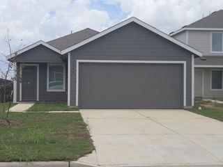 604 Rancho Del Cielo Loop, Jarrell, TX 76537