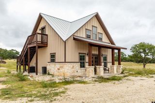 156 Headwaters Dr, Mountain Home, TX 78058
